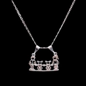 925‎ sterling silver necklace with family pendant mom dad and 2 girls